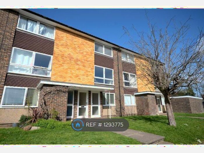 2 Bedroom Maisonette To Rent In Broadlands Court, Bracknell, RG42
