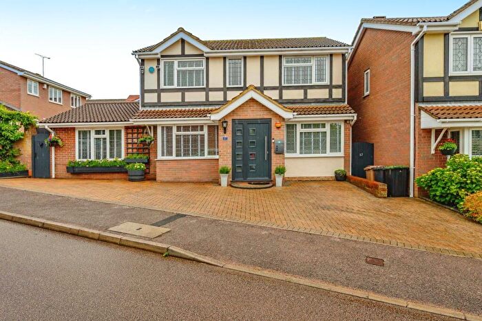 4 Bedroom Detached House For Sale In Rylands Heath, Luton, LU2
