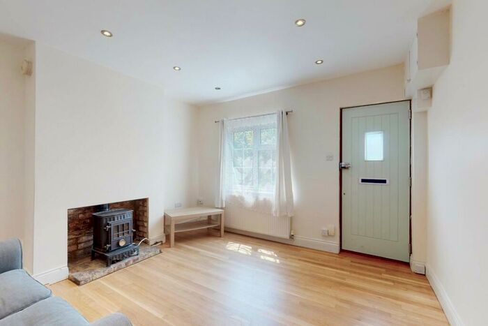 2 Bedroom Terraced House To Rent In Burroughs Gardens, Hendon, NW4