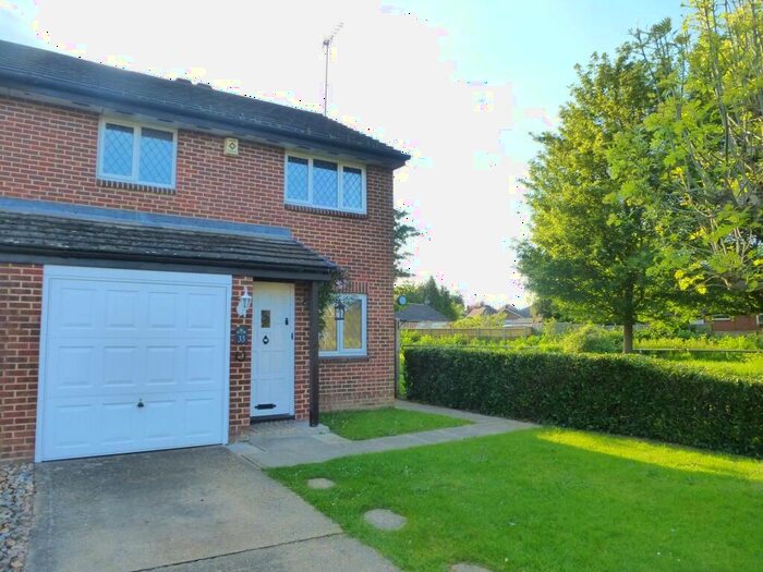 3 Bedroom House To Rent In Markby Way, Lower Earley, RG6
