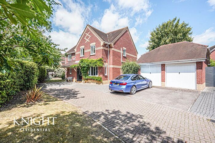 5 Bedroom Detached House For Sale In Barbour Gardens, Colchester, CO2