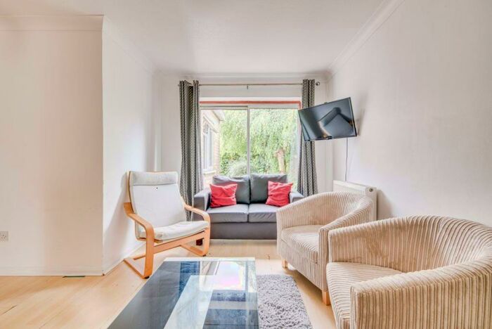 1 Bedroom House To Rent In St Michaels Place, Canterbury, CT2