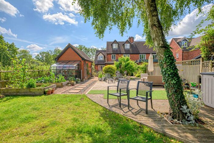 4 Bedroom Semi-Detached House For Sale In Kiln Road, Emmer Green, Reading, RG4