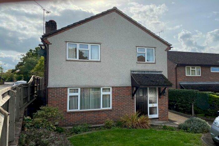 4 Bedroom Detached House To Rent In Smiths Field, Romsey, SO51