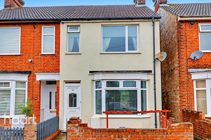 3 Bedroom Semi-Detached House For Sale In Wallace Road, Ipswich, IP1