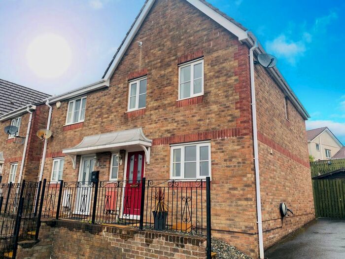 3 Bedroom Property To Rent In Heol Barcud, Birchgrove, Swansea, SA7