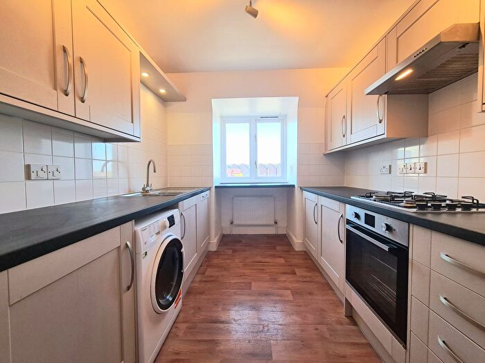 1 Bedroom Flat To Rent In Gainsborough Court, Bromley, BR2