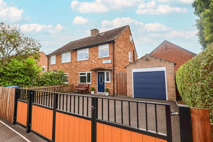 3 Bedroom Semi-Detached House For Sale In Sycamore Road, Ripon, HG4