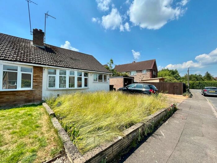 5 Bedroom Semi-Detached House To Rent In Offa Drive, Kenilworth, CV8