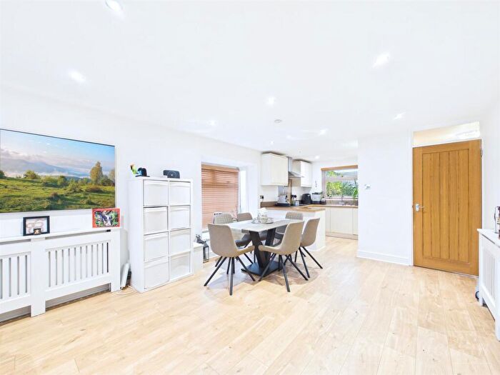 3 Bedroom House For Sale In Viney Bank, Court Wood Lane, Croydon, CR0