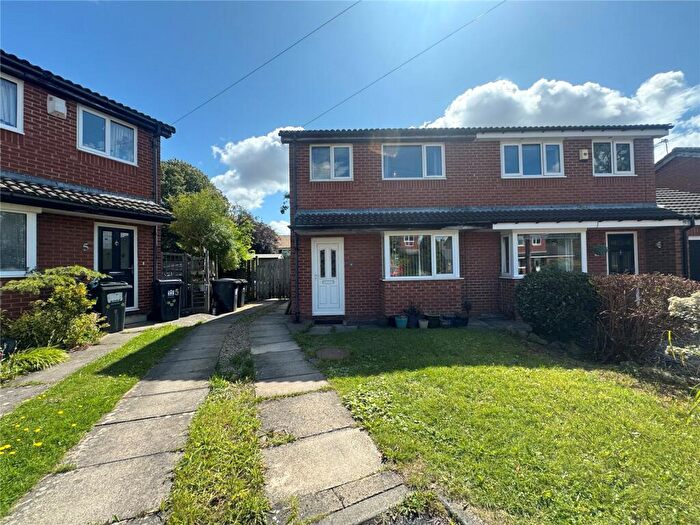3 Bedroom Semi-Detached House For Sale In Earl Close, Darlington, Durham, DL1