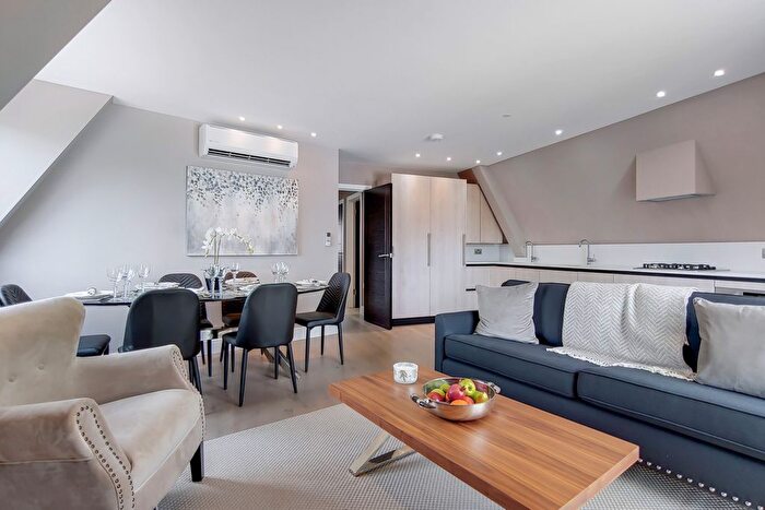 3 Bedroom Flat To Rent In Woodlands, NW11