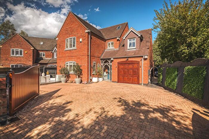 5 Bedroom Detached House For Sale In Cedar Close, Duffield, Belper, DE56