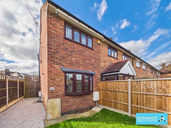 1 Bedroom Flat To Rent In Sparrow Farm Drive, Feltham, TW14