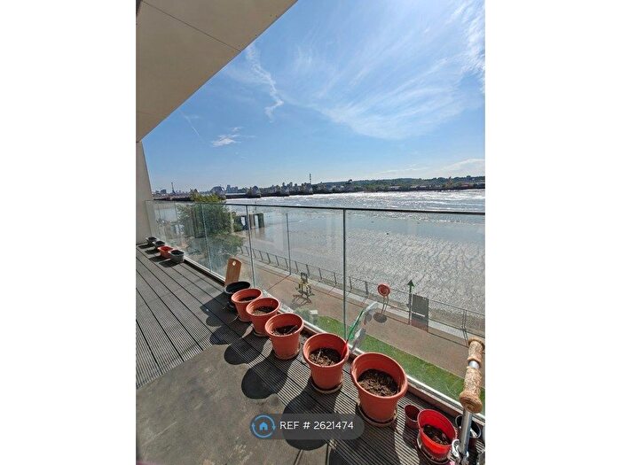 2 Bedroom Flat To Rent In Liner House, London, E16