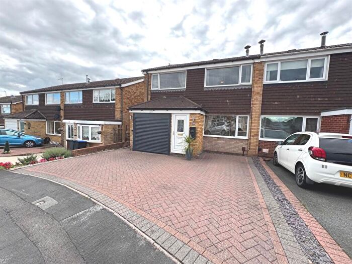 3 Bedroom Semi-Detached House For Sale In Charnwood Close, Leek, ST13