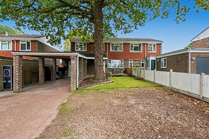 3 Bedroom Semi-Detached House For Sale In Nares Road, Parkwood, ME8