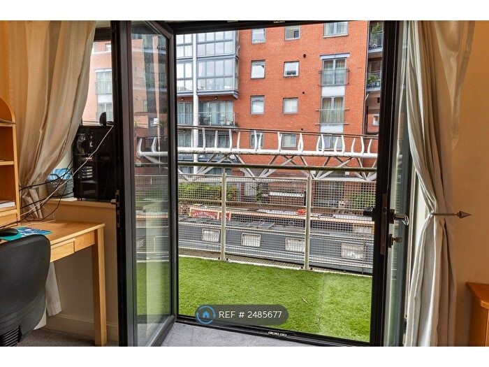 2 Bedroom Flat To Rent In Watermarque, Birmingham, B16