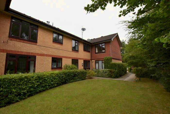 1 Bedroom Flat To Rent In Rydal Court, Grasmere Close, Leavesden, WD25