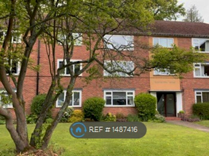 1 Bedroom Flat To Rent In Trotsworth Court, Virginia Water, Surrey, GU25
