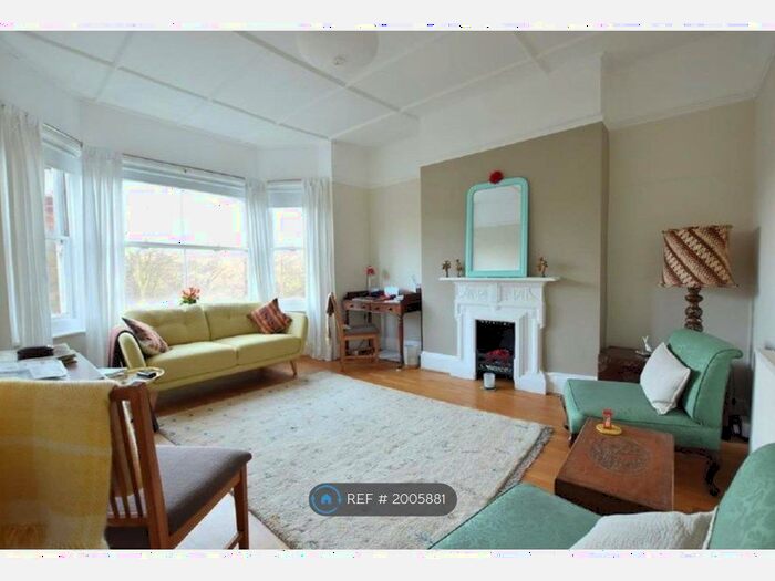 2 Bedroom Flat To Rent In Lower Park Road, Hastings, TN34