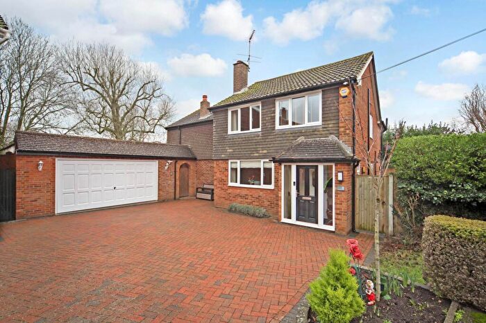 4 Bedroom Detached House For Sale In Cheddington, LU7
