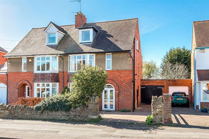 4 Bedroom Semi Detached House For Sale In Croyland Road, Wellingborough, NN8