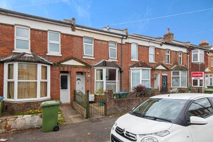 3 Bedroom House To Rent In Imperial Avenue, Southampton, SO15