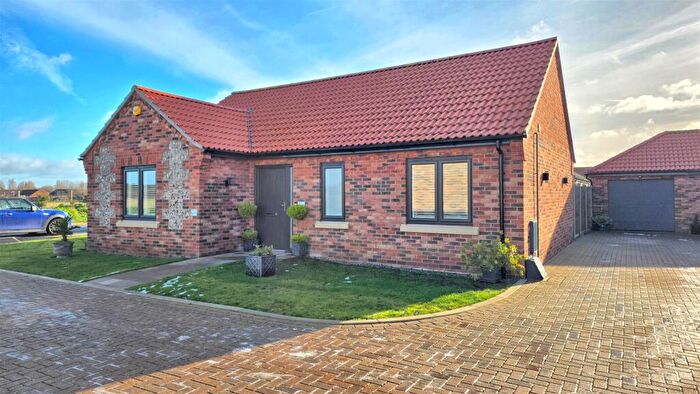 3 Bedroom Detached Bungalow For Sale In Lowestoft Road, Hopton, NR31