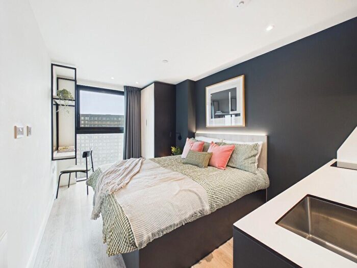 Studio To Rent In Union West Tower, Water Street, Manchester, Greater Manchester, M3