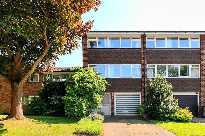 5 Bedroom Terraced House For Sale In Fellbrook, Richmond, TW10