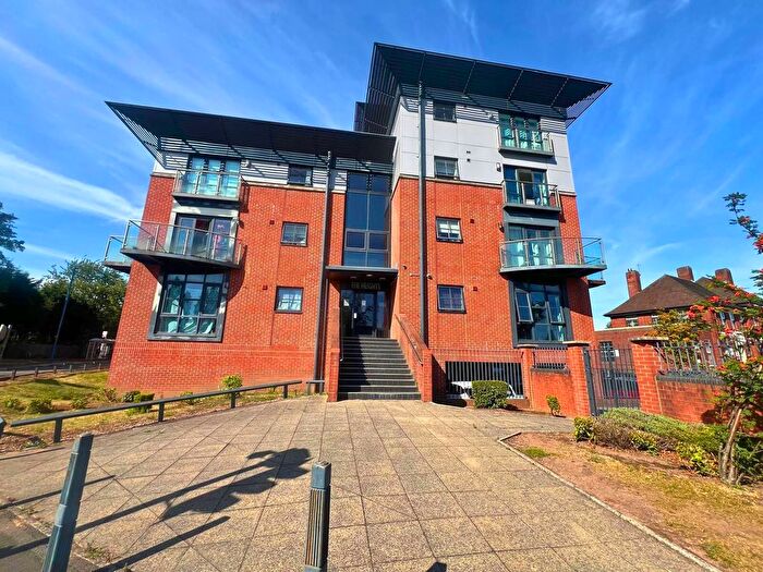 2 Bedroom Flat For Sale In The Heights, Walsall Road, West Bromwich, B71