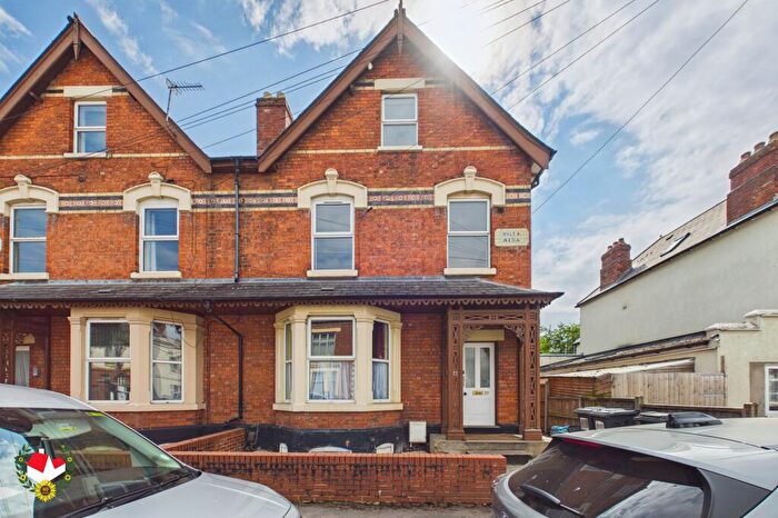 3 Bedroom Semi Detached House For Sale In Brook Street, Gloucester, GL1