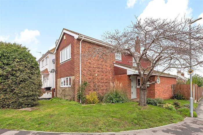 3 Bedroom Detached House For Sale In Fletcher Road, Whitstable, CT5