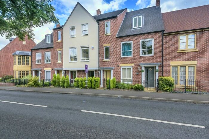 4 Bedroom Terraced House To Rent In Farm House Road, Lawley Village, Telford, Shropshire, TF4