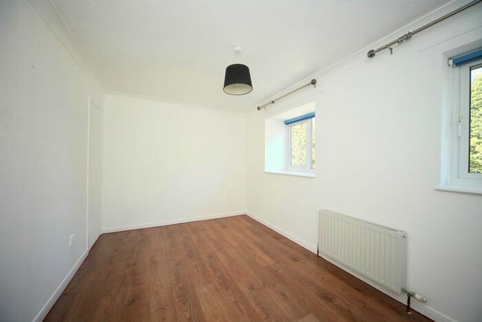2 Bedroom Semi-Detached House For Sale In Bircham Road, Taunton, TA2