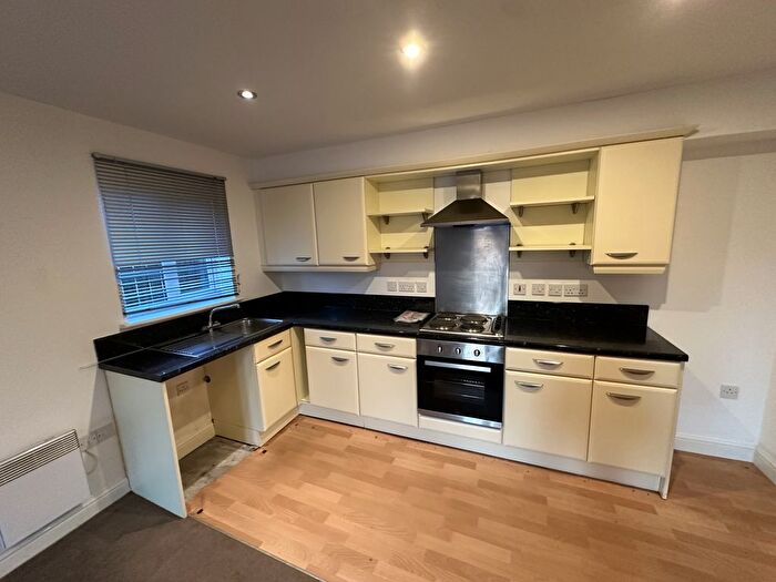 2 Bedroom Flat To Rent In Lambworth Hall Court, Hull, HU7