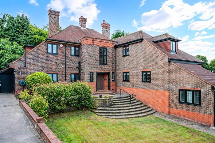 5 Bedroom Detached House For Sale In Ebbisham Lane, Walton On The Hill, Tadworth, KT20
