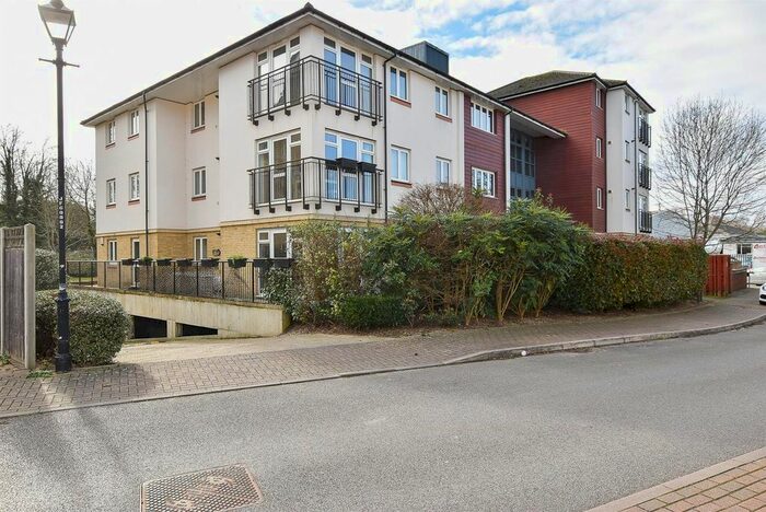 1 Bedroom Flat To Rent In The Gables, Friars View, Aylesford, ME20