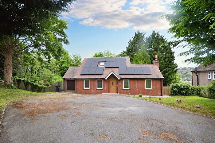 4 Bedroom Detached House To Rent In Rutland Avenue, High Wycombe, HP12