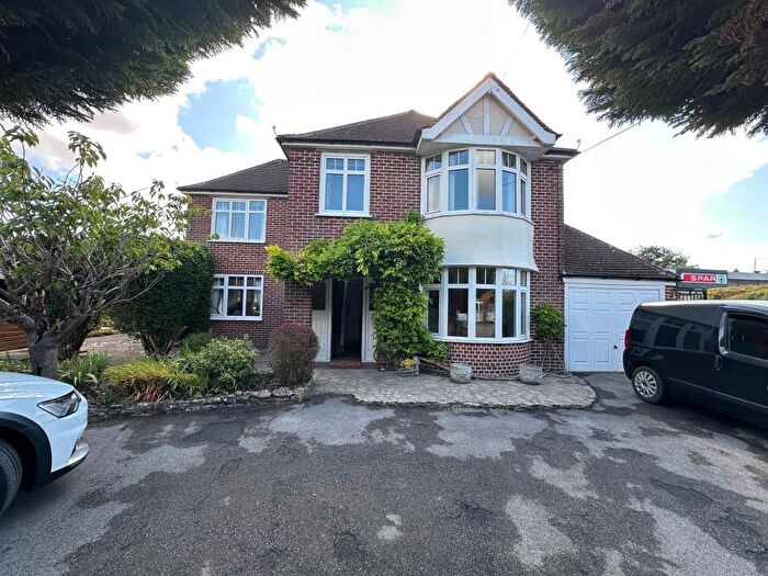 4 Bedroom Detached House To Rent In Banbury Road, Bicester, OX26