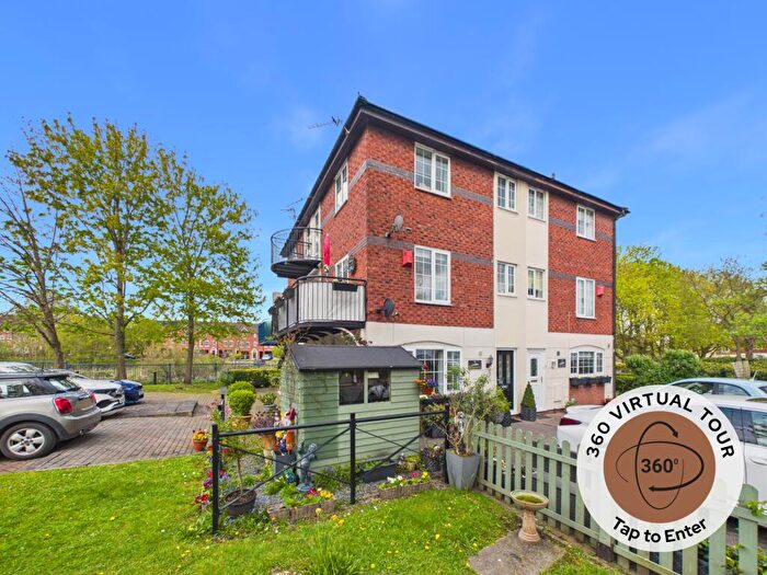 1 Bedroom Town House For Sale In The Moorings, Middlewich, CW10