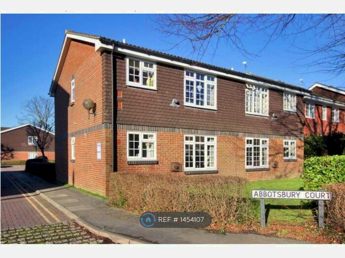 1 Bedroom Flat To Rent In Kings Road, Horsham, RH13