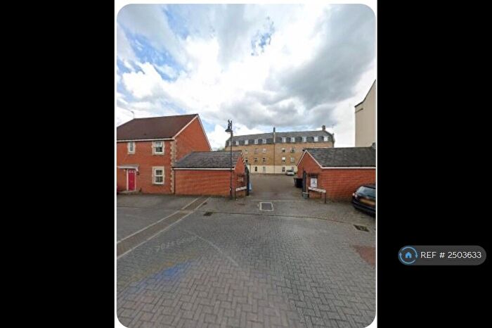 2 Bedroom Flat To Rent In The Chestnut, Swindon, SN25