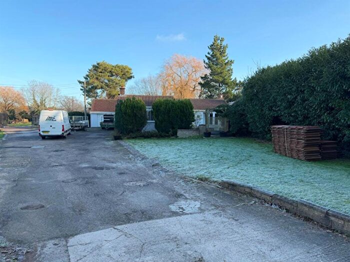 3 Bedroom Detached Bungalow For Sale In Beautifully Presented Detached Bungalow (, Sqft) Set In Large Plot On Edge Of Whitchurch Village, BS14