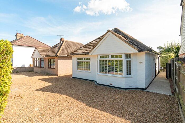 2 Bedroom Detached Bungalow For Sale In Maidstone Road, Blue Bell Hill, Chatham, ME5