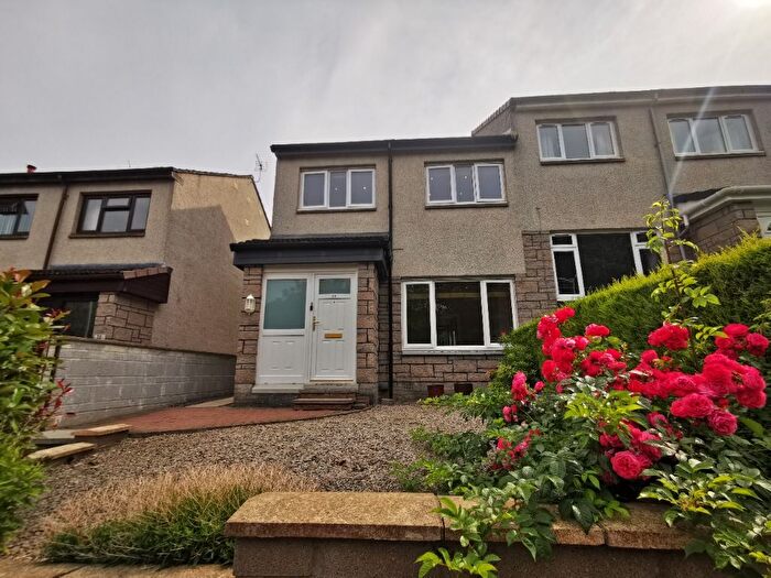 3 Bedroom Terraced House To Rent In Whitburn Place, Downfield, Dundee, DD3