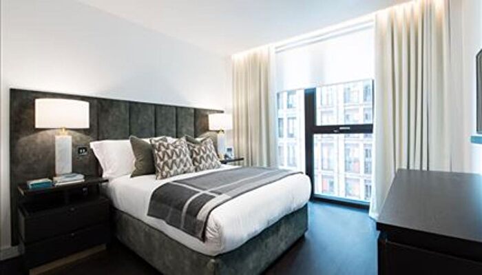 2 Bedroom Flat To Rent In Charles Clowes Walk, London, SW11