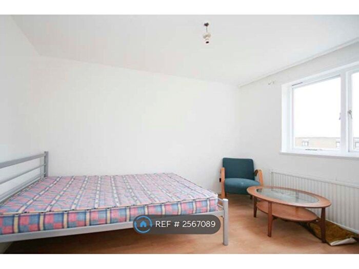 4 Bedroom Maisonette To Rent In Chesterton Square, London, W8