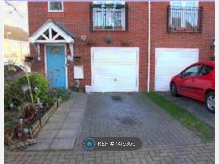 5 Bedroom Semi-Detached House To Rent In Altham Gardens, London, WD19